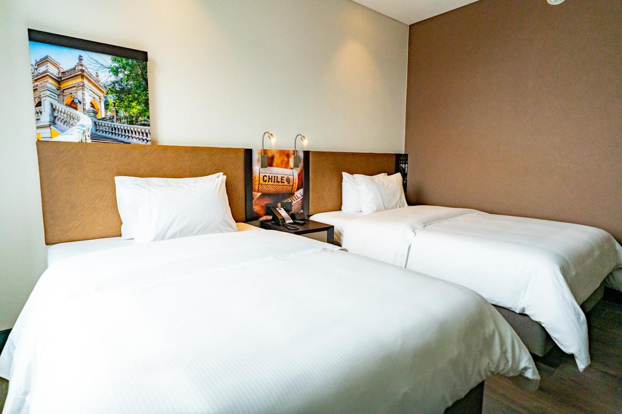 Quarto com 2 Camas de Solteiro