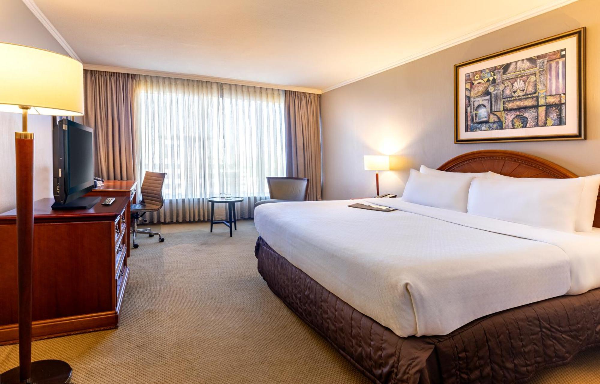 Chambre Lit King-Size Classique avec Vue sur la Ville