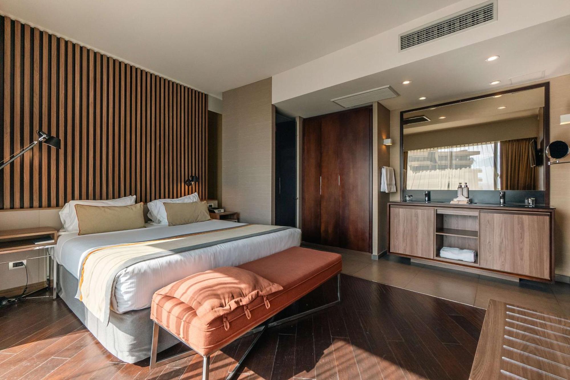 Suíte Júnior com Cama King-size e Área de Estar