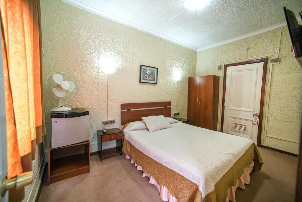 Quarto Duplo