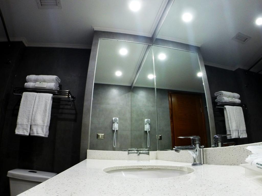 Quarto Duplo