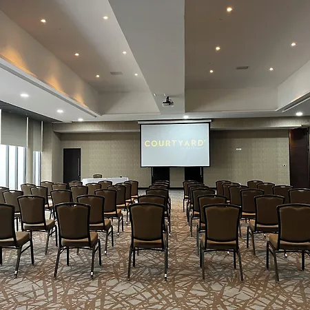 Courtyard By Marriott Santiago Airport-2